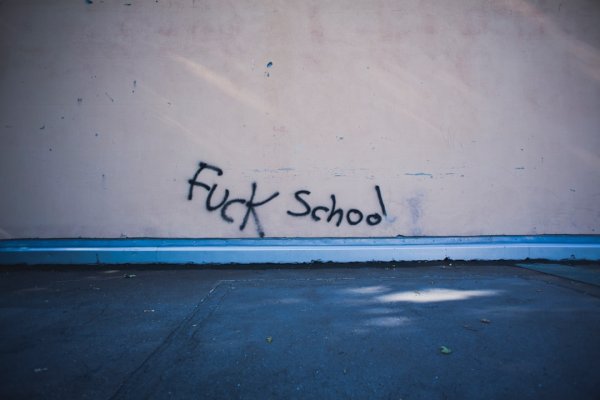 2025 Eğitim Evrimi: Dijital Okulların Gölgesinde